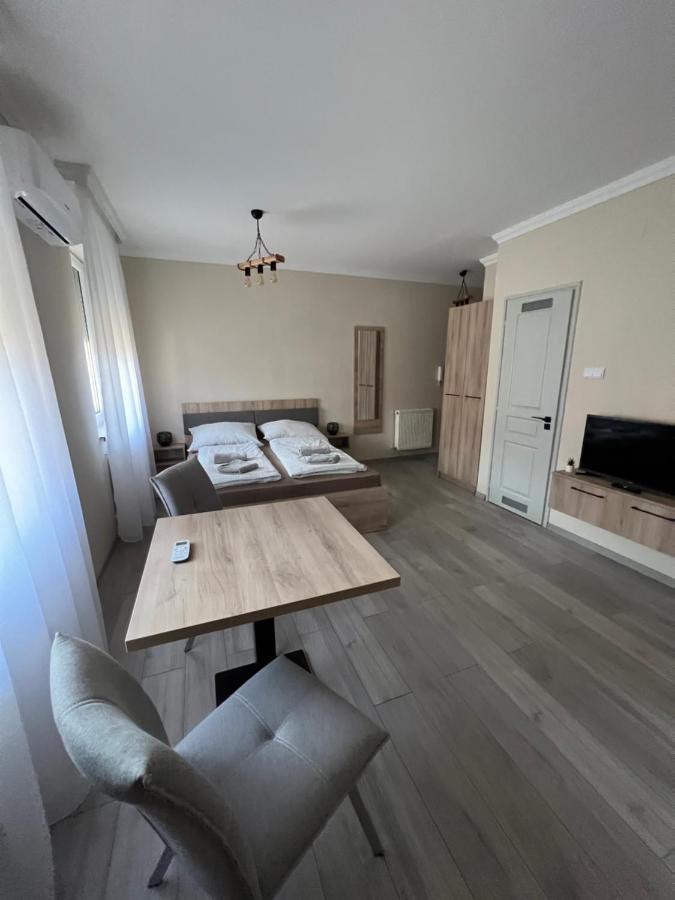 Alina Apartmanok Hajduszoboszlo Exterior photo